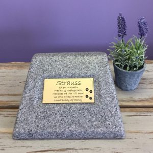 Indoor-Outdoor-Pet-Memorial